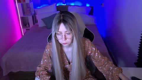 Sofia online show from November 4, 2:02 am