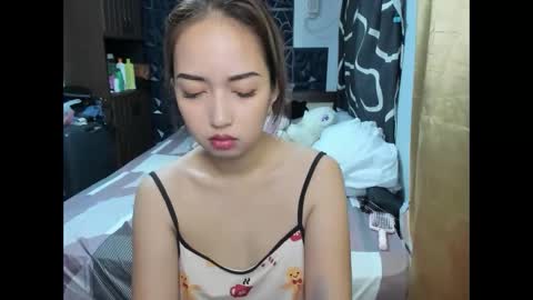 Snapshot of soft_angel8 chatting on October 22, 5:32 am Angel online show from October 22, 5:32 am