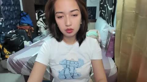 Snapshot of soft_angel8 chatting on October 8, 1:28 pm Angel online show from October 8, 1:28 pm