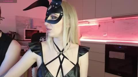 SOFYandMIKE online show from October 7, 7:32 pm