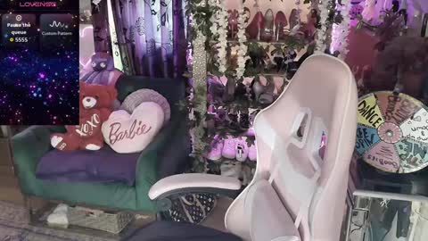 Snapshot of solesticia chatting on September 30, 10:09 pm solesticia online show from September 30, 10:09 pm