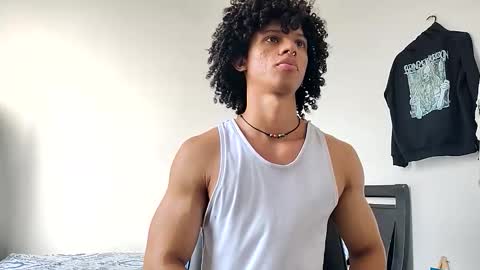 Hi Im Weller Check my Bio  online show from February 26, 9:18 pm