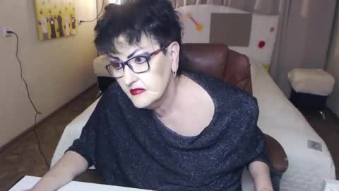 sondrariddle online show from May 30, 6:50 pm
