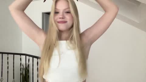 Sonya  Instagram   Twitter sonyaplushgirl  OnlyFans sonyaplush online show from December 26, 9:37 pm