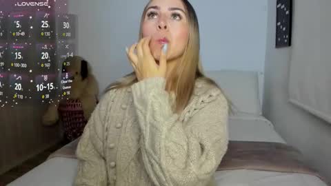 Snapshot of sophi_moreno chatting on October 12, 11:06 pm Sofi online show from October 12, 11:06 pm