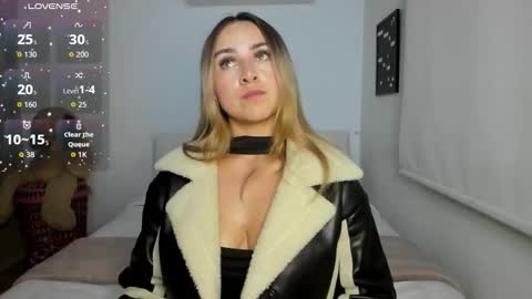 Snapshot of sophi_moreno chatting on October 23, 2:13 am Sofi online show from October 23, 2:13 am