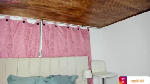 sophi online show from February 11, 12:36 pm