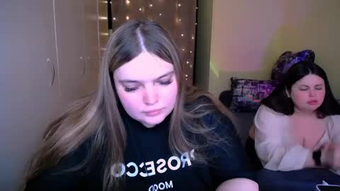 sophia__olsen online show from May 26, 5:35 am