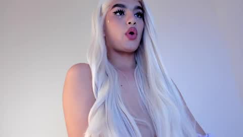 Sophia online show from April 14, 9:51 pm