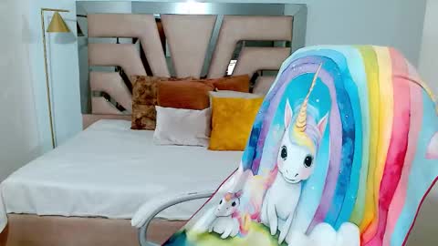 Snapshot of sophia_hadid chatting on January 18, 5:26 pm Sophia online show from January 18, 5:26 pm