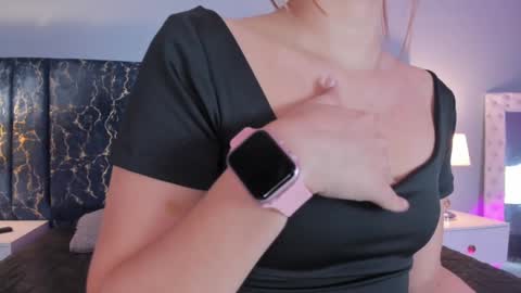 Snapshot of sophia_lemos chatting on September 22, 1:26 pm Sofia  online show from September 22, 1:26 pm