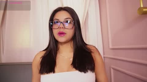 Sofi online show from October 18, 11:25 am