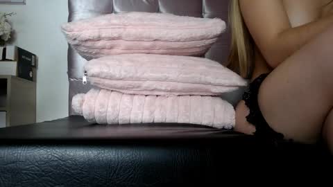 SophiaLee online show from March 14, 1:53 am