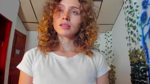 sophiamiller6 online show from March 5, 12:36 pm