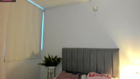 sophie_connors online show from March 28, 11:11 am