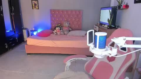 sophie doll online show from July 26, 7:22 pm