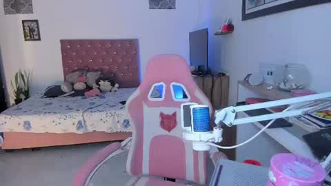 sophie doll online show from June 12, 5:06 am