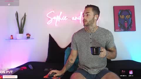 SOPHIE - FOXX online show from October 9, 11:48 am