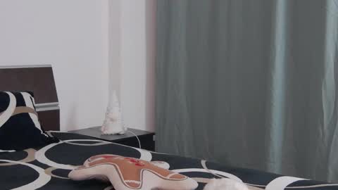 Sophie jeans online show from November 27, 9:11 pm