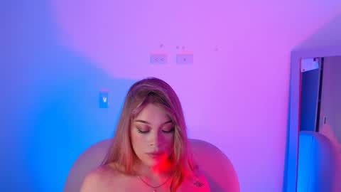 Sophie online show from February 28, 12:25 am