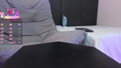 sophieharris__ online show from September 11, 8:21 pm