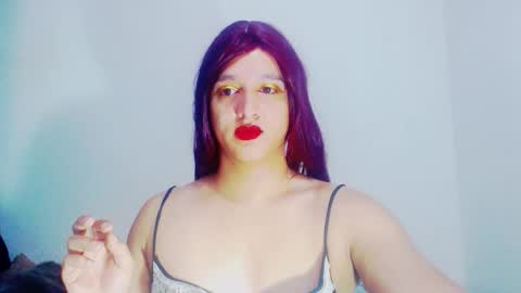 sophiehillsxo online show from January 19, 7:07 am