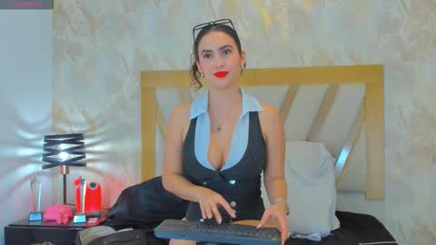 Sophie online show from October 29, 12:34 am