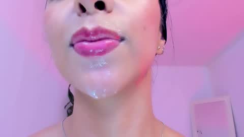 sophierooy online show from May 15, 6:48 pm