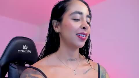 sophierooy online show from May 22, 3:08 pm