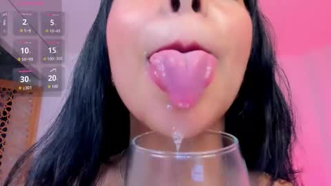 sophierooy online show from March 13, 3:59 pm