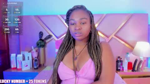 Sophie online show from March 17, 1:05 pm