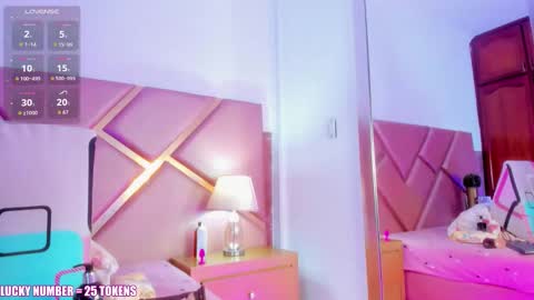 Sophie online show from November 19, 12:59 pm