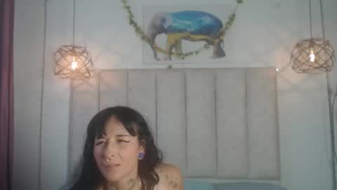 sophieesmithcs online show from March 18, 9:31 pm