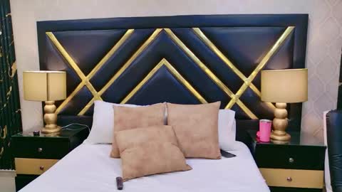 SophieWinslow online show from April 19, 12:06 pm