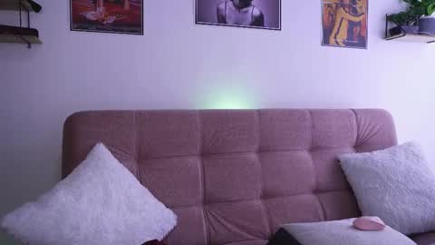 Sophiie online show from November 26, 3:20 pm