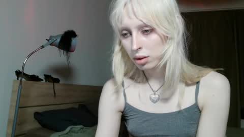 sora999999999 online show from April 12, 11:31 pm