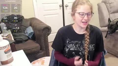 Bunnydathug online show from December 15, 8:43 am