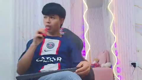 spark_tay online show from June 13, 3:06 am