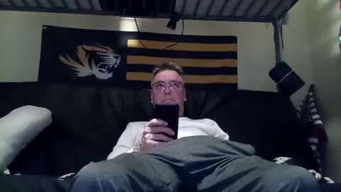 sparkyspeedway online show from December 19, 3:57 am