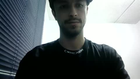 sperm_donor94 online show from December 17, 7:37 pm