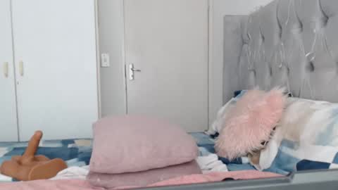 Im Angela  online show from October 1, 5:06 am