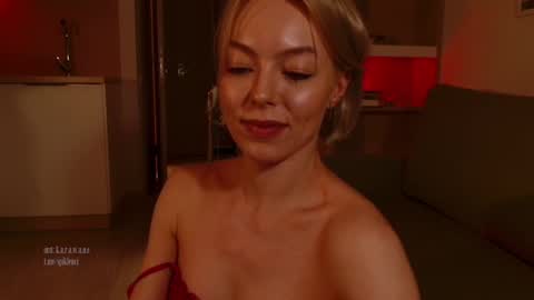 Elizabeth online show from February 14, 6:40 pm