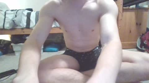 Snapshot of sportyguy283 chatting on February 6, 12:43 am Sportyguy283 online show from February 6, 12:43 am