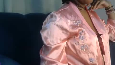 shana online show from December 4, 11:35 am