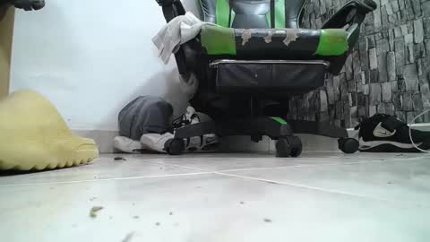 sr master cum its my old account online show from April 24, 6:10 pm