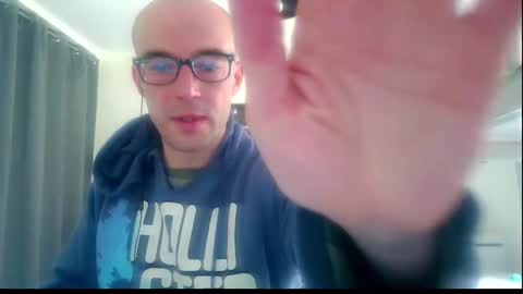 Snapshot of ssenzo chatting on January 5, 8:43 am ssenzo online show from January 5, 8:43 am