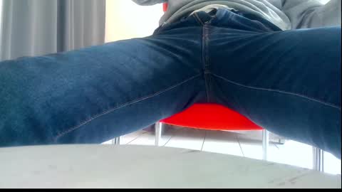 Snapshot of ssenzo chatting on February 26, 2:49 pm ssenzo online show from February 26, 2:49 pm