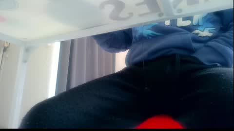Snapshot of ssenzo chatting on January 5, 11:48 am ssenzo online show from January 5, 11:48 am