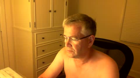 exhibitionist slave online show from August 10, 12:59 am