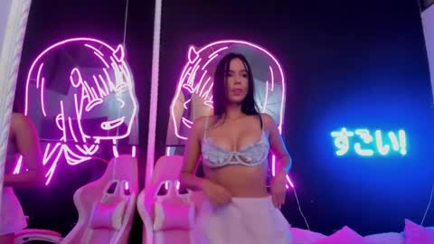 staarlightt online show from April 1, 11:56 pm